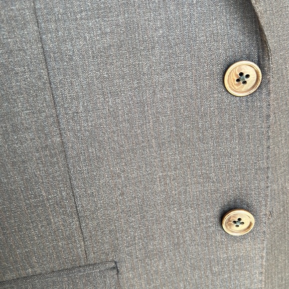 Armani suit - Picture 5 of 5